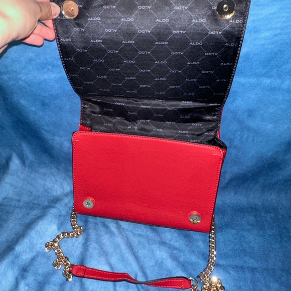 Red crossbody bag - Picture 3 of 5